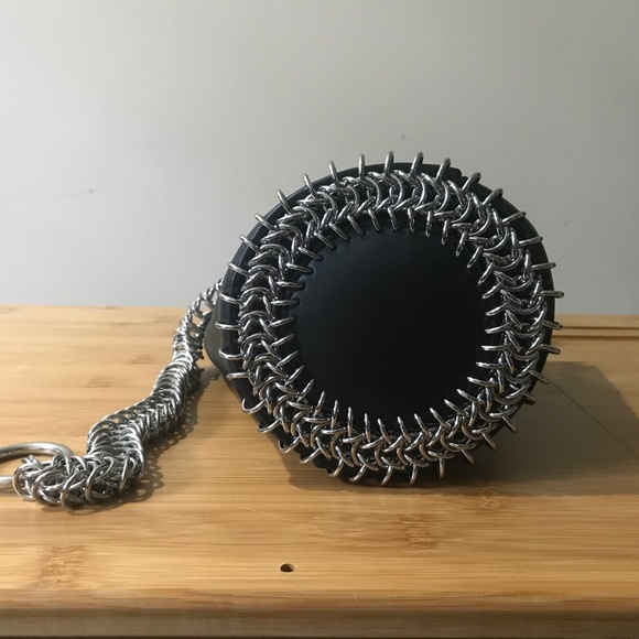 NEW ALEXANDER WANG Black Roxy Chain Mini BucketBag - Picture 7 of 8